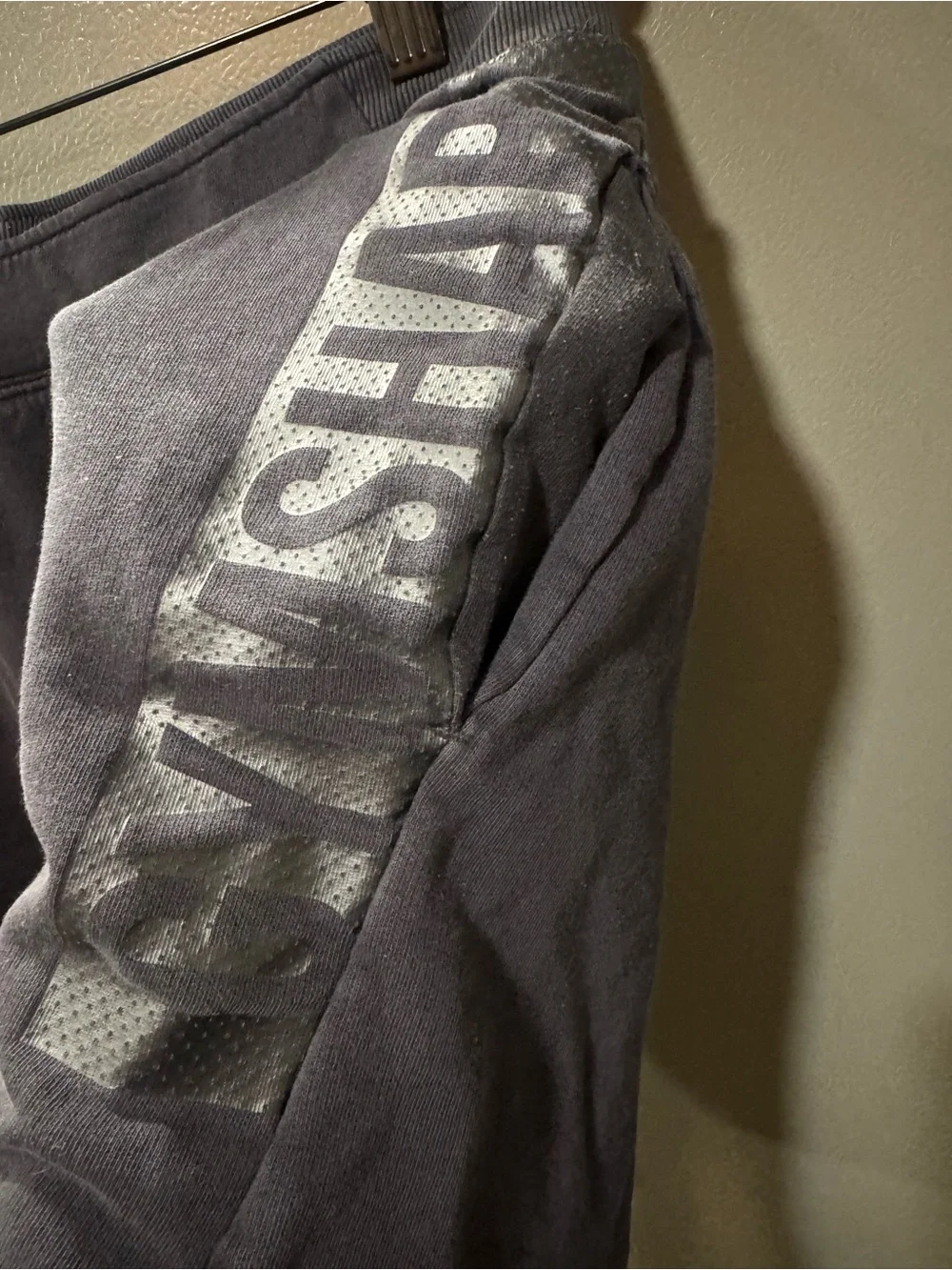 Gymshark Men’s Charcoal Logo Athletic Shorts Size Large
